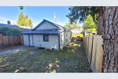 5621 Brooklyn Avenue NE, Seattle, WA 98105 - Photo 22