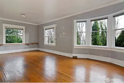4729 Mount View Drive S, Seattle, WA 98108 - Photo 2