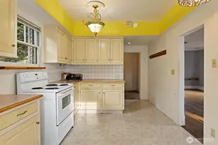 4729 Mount View Dr S, Seattle, WA 98108 - Photo 10