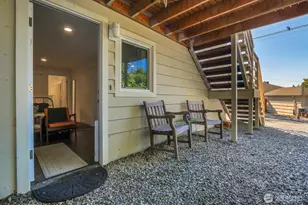 5625 SW Teig Pl, Seattle, WA 98116 - Photo 18