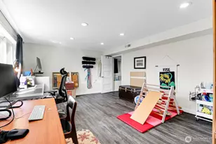 5625 SW Teig Pl, Seattle, WA 98116 - Photo 16