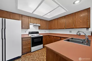 25028 110th Ave SE, Kent, WA 98030 - Photo 8