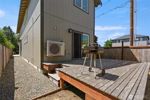 13439 8 Ave Ct S, Tacoma, WA 98444 - Photo 26