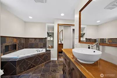 18350 Evanston Avenue N, Shoreline, WA 98133 - Photo 16