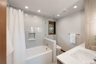 5100 NE 55th St, Seattle, WA 98105 - Photo 24