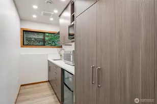 5100 NE 55th St, Seattle, WA 98105 - Photo 28