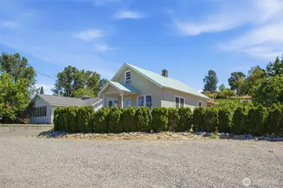 1921 Sunset Highway, East Wenatchee, WA 98802 - Photo 1