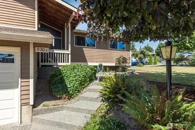 2301 Monica Drive, Mount Vernon, WA 98273 - Photo 2