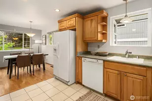 225 32nd Ave E, Seattle, WA 98112 - Photo 8