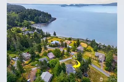 7404 Guemes Place, Anacortes, WA 98221 - Photo 2
