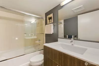530 Broadway E #130, Seattle, WA 98012 - Photo 24