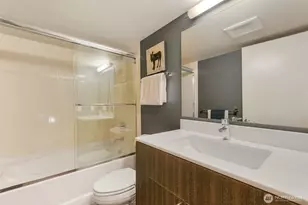 530 Broadway E, Seattle, WA 98012 - Photo 24