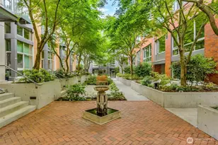 530 Broadway E, Seattle, WA 98012 - Photo 2
