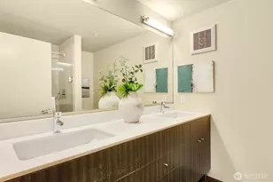 530 Broadway E, Seattle, WA 98012 - Photo 26