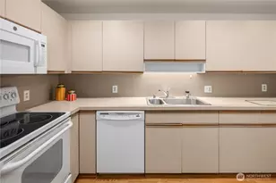 98 Union St, Seattle, WA 98101 - Photo 10