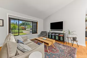 325 NE 4th St, North Bend, WA 98045 - Photo 10