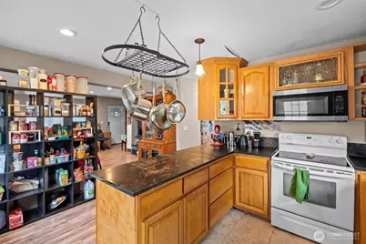 13315 Valley Avenue E, Sumner, WA 98390 - Photo 10