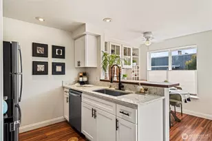 3648 Whitman Ave N, Seattle, WA 98103 - Photo 4