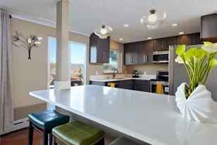 7809 S Sunnyrest Rd, Seattle, WA 98178 - Photo 12