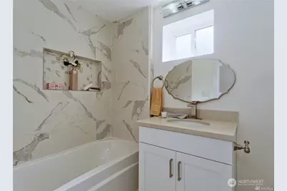 7809 S Sunnyrest Road, Seattle, WA 98178 - Photo 10
