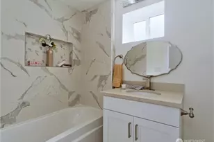 7809 S Sunnyrest Rd, Seattle, WA 98178 - Photo 10