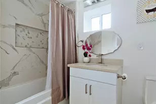 7809 S Sunnyrest Rd, Seattle, WA 98178 - Photo 6