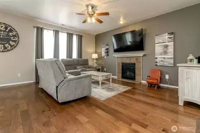 18208 72nd Avenue E, Puyallup, WA 98375 - Photo 4
