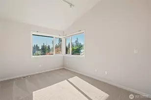 11633 SE 76th Ct, Newcastle, WA 98056 - Photo 22