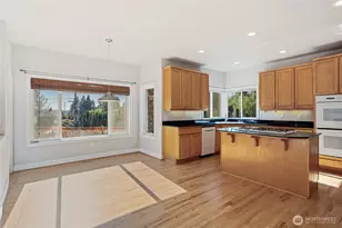 11633 SE 76th Ct, Newcastle, WA 98056 - Photo 8