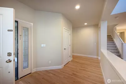 913 273rd Place SE, Sammamish, WA 98075 - Photo 4