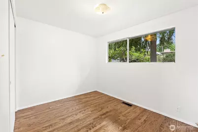 15805 SE 12th Place, Bellevue, WA 98008 - Photo 16