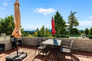 215 N 120th St, Seattle, WA 98133 - Photo 24