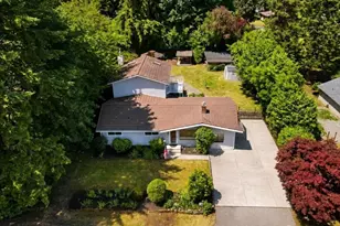 15621 84th Ave NE, Kenmore, WA 98028 - Photo 2