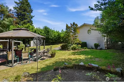 15621 84th Avenue NE, Kenmore, WA 98028 - Photo 8