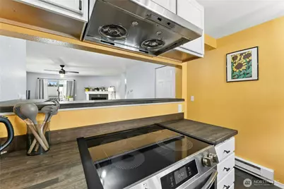 1132 N 198th Street #C302, Shoreline, WA 98133 - Photo 10