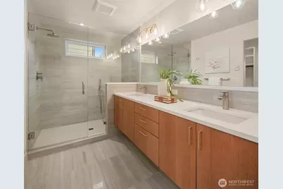 454 NE 40th Street, Seattle, WA 98105 - Photo 22