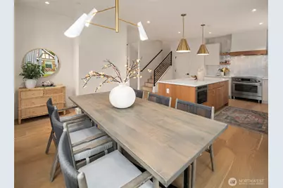 454 NE 40th Street, Seattle, WA 98105 - Photo 10