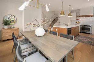 454 NE 40th St, Seattle, WA 98105 - Photo 10