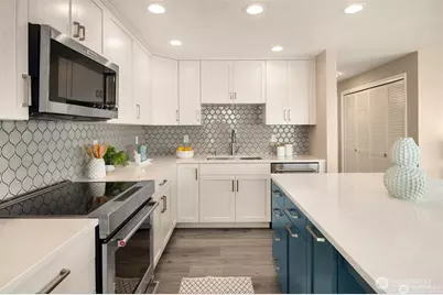 733 Lake Street S #111, Kirkland, WA 98033 - Photo 14