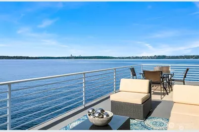 733 Lake Street S #111, Kirkland, WA 98033 - Photo 2
