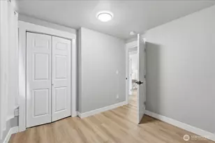 1724 N Narrows Dr, Tacoma, WA 98406 - Photo 20