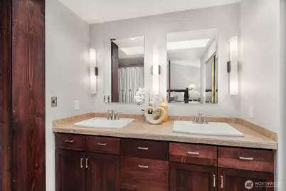 21422 SE 37th Street, Sammamish, WA 98075 - Photo 22