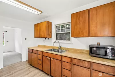 4849 48th Avenue SW, Seattle, WA 98116 - Photo 8