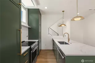 3638 Greenwood Ave N, Seattle, WA 98103 - Photo 8