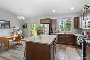 115 N 34th St, Bellingham, WA 98225 - Photo 6