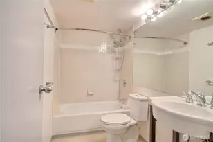 121 Vine St, Seattle, WA 98121 - Photo 16