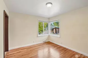3004 SW Barton St, Seattle, WA 98126 - Photo 4