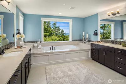 13907 SE 81st Place, Newcastle, WA 98059 - Photo 26