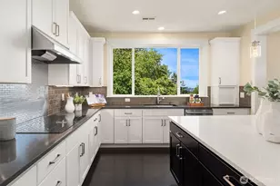 13907 SE 81st Pl, Newcastle, WA 98059 - Photo 12