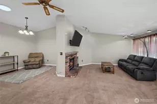 8904 121st St, Puyallup, WA 98373 - Photo 8